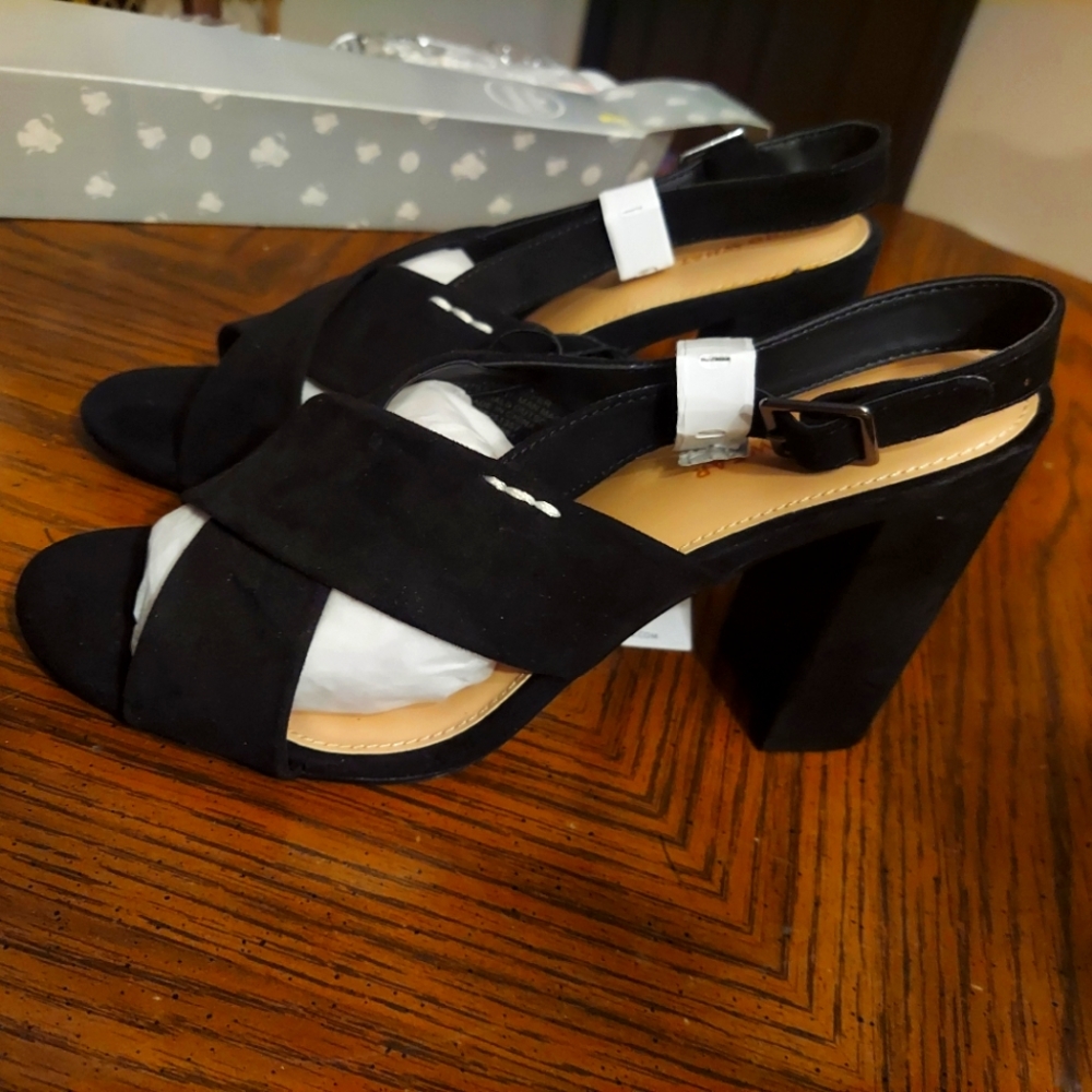 Black Suede Open Toe Heels Size W10